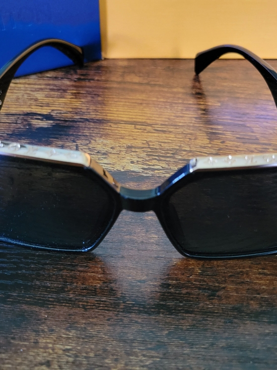 Oversized Black Hexagonal Sunglasses with Dark Lenses main image 8